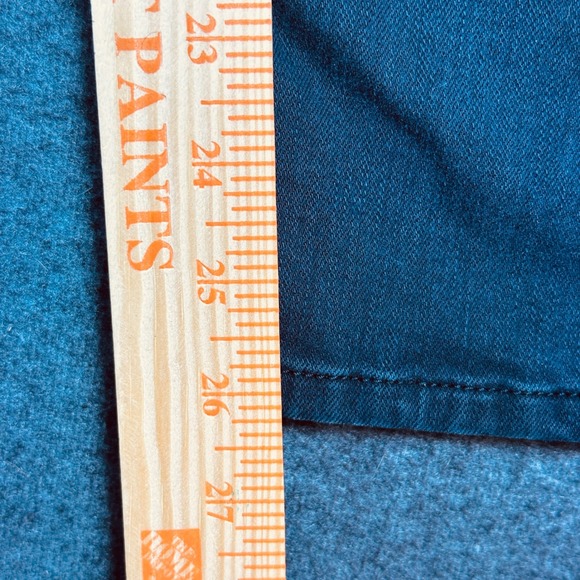 Coldwater Creek Women's Gray Denim Jeans Size 16P Petite Straight Leg Stretch - Picture 5 of 9